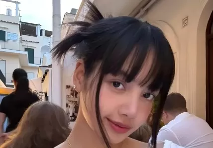 This Is The Perfect Up-Do For Mid-Length Hair, Courtesy Of Lisa From Blackpink
